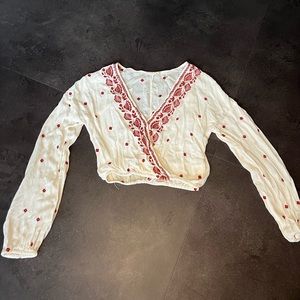 Chloe & Katie XS Cropped Romantic Long Sleeved Shirt